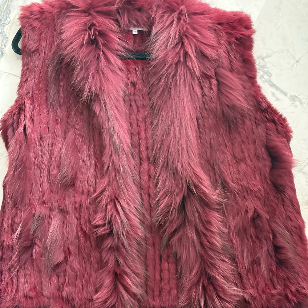 Tempo Paris Fox/Rabb Fur Vest in Rich Burgundy.Never worn